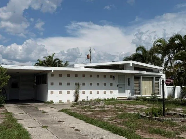 1205 PRINCETON AVENUE, BRADENTON, FL 34207