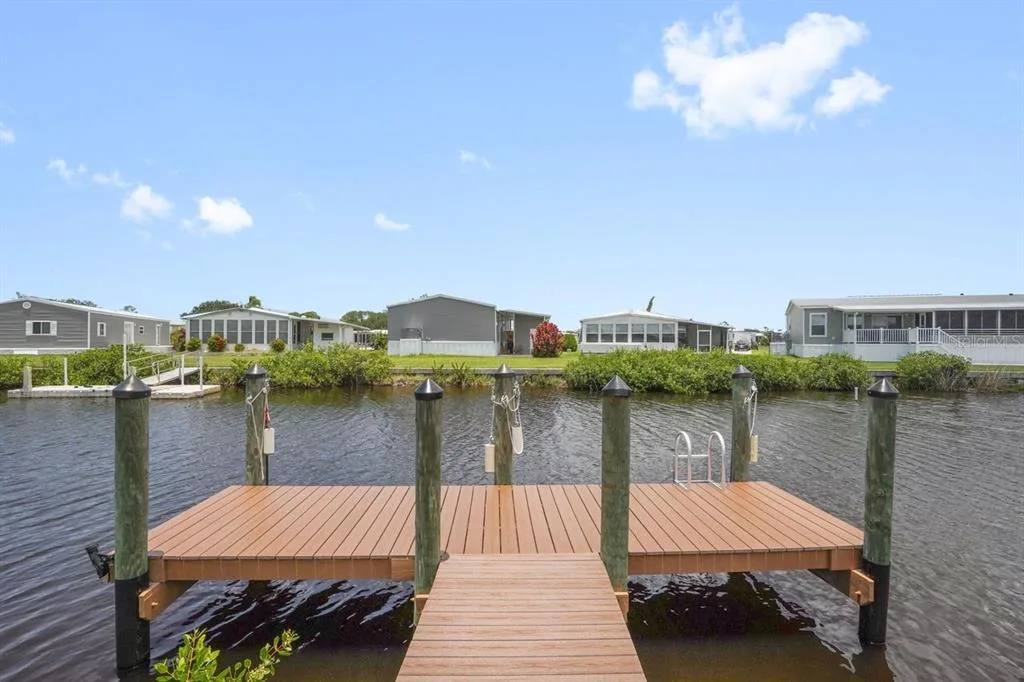 654 BLACKBURN BOULEVARD, NORTH PORT, FL 34287