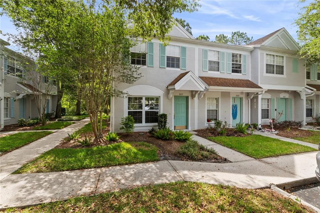 8671 HUNTERS KEY CIRCLE # 8671, TAMPA, FL 33647