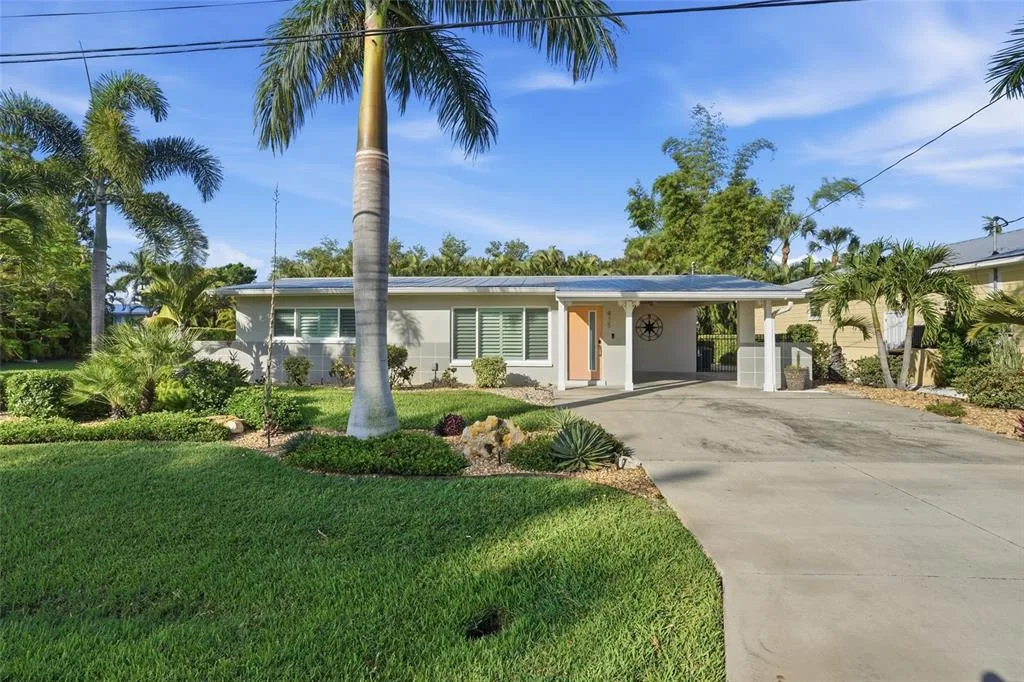 415 HARVEY STREET, PUNTA GORDA, FL 33950