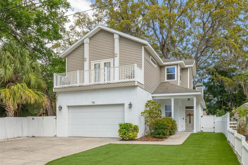 901 VIRGINIA AVENUE, TARPON SPRINGS, FL 34689