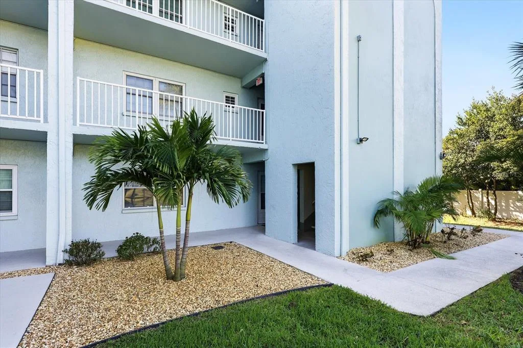 1706 BELLEAIR FOREST DRIVE # 128, BELLEAIR, FL 33756