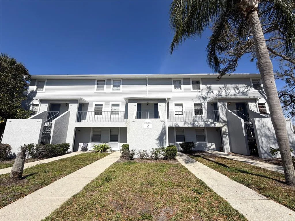 7113 E BANK DRIVE # 7113, TAMPA, FL 33617