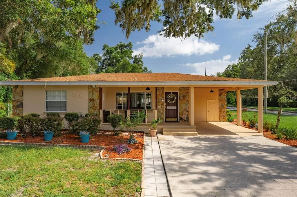 1901 E PARIS STREET, TAMPA, FL 33610