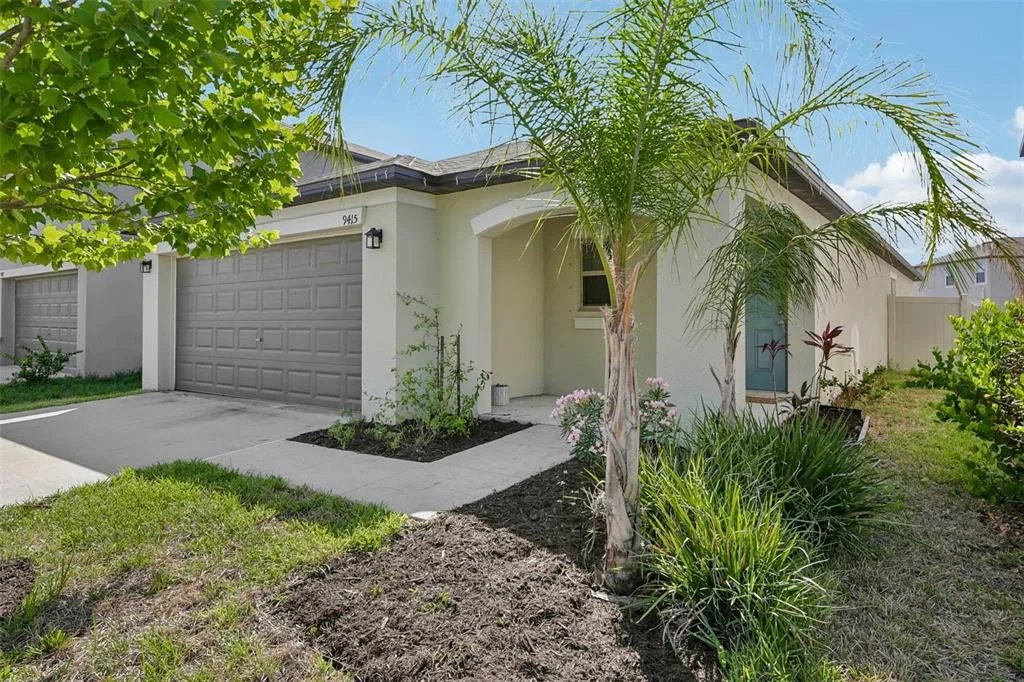 9415 LEMON DROP LOOP, SUN CITY CENTER, FL 33573