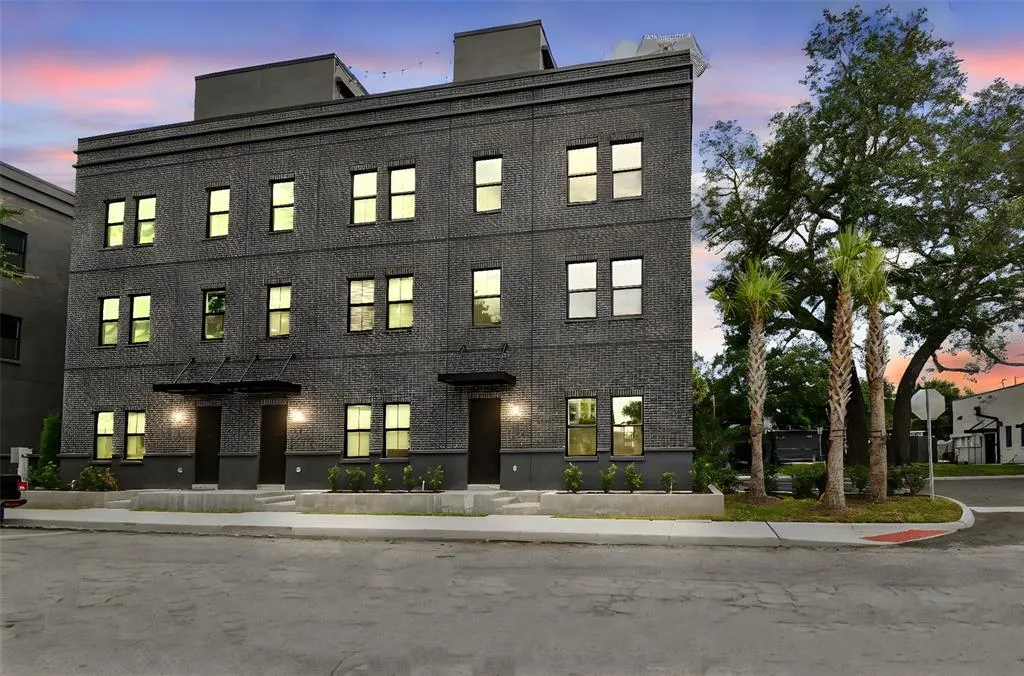 1218 E KAY STREET # 16, TAMPA, FL 33602