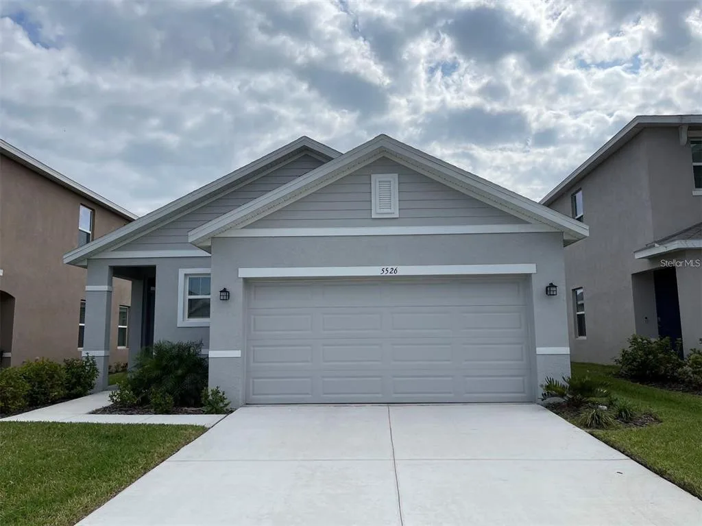 5526 OXFORD GRAY ROAD, WESLEY CHAPEL, FL 33545