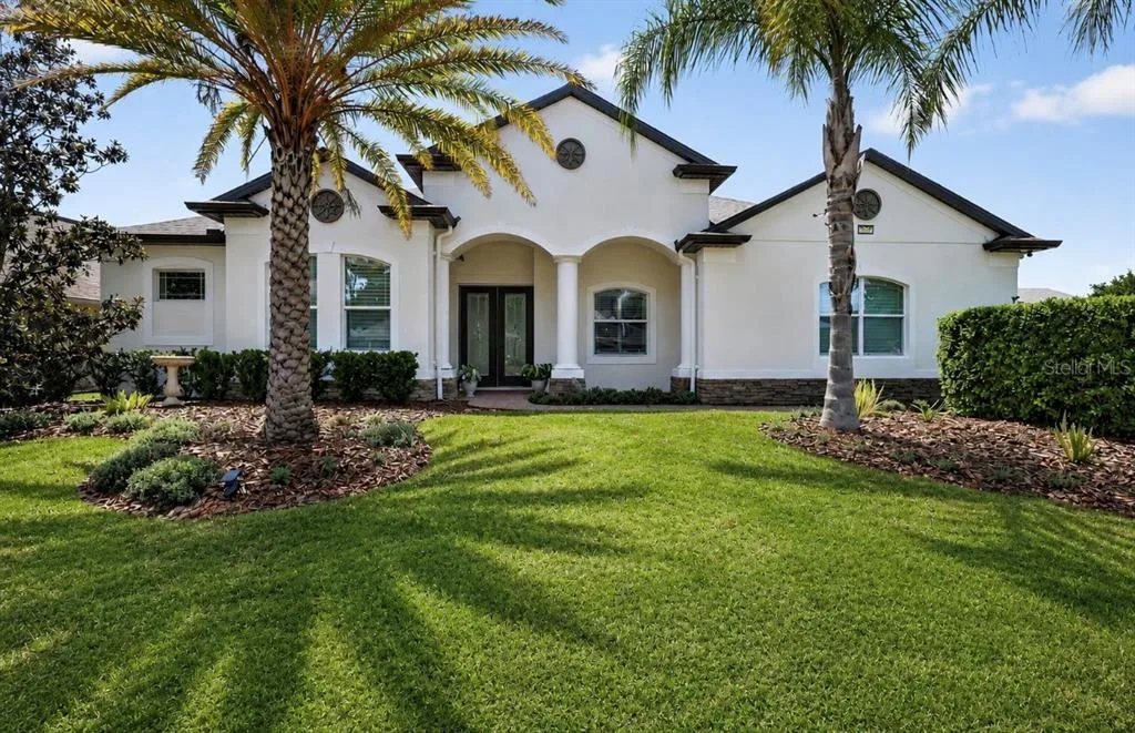 8237 BRIDGEPORT BAY CIRCLE, MOUNT DORA, FL 32757