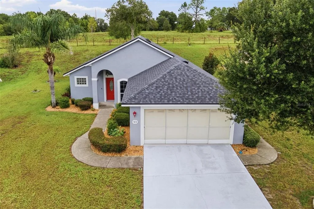 93 FAIRWAY CIRCLE, UMATILLA, FL 32784