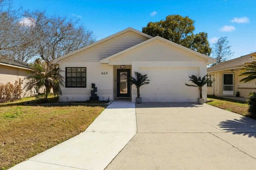 669 EAGLE RUN, LAKELAND, FL 33809