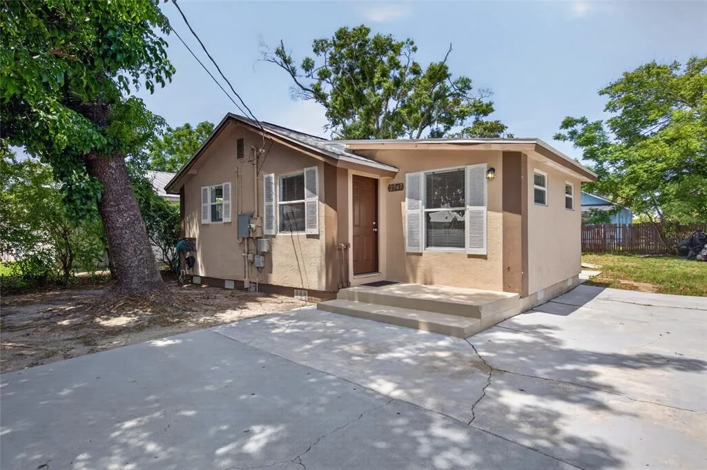 2947 GILLESPIE AVENUE, SARASOTA, FL 34234
