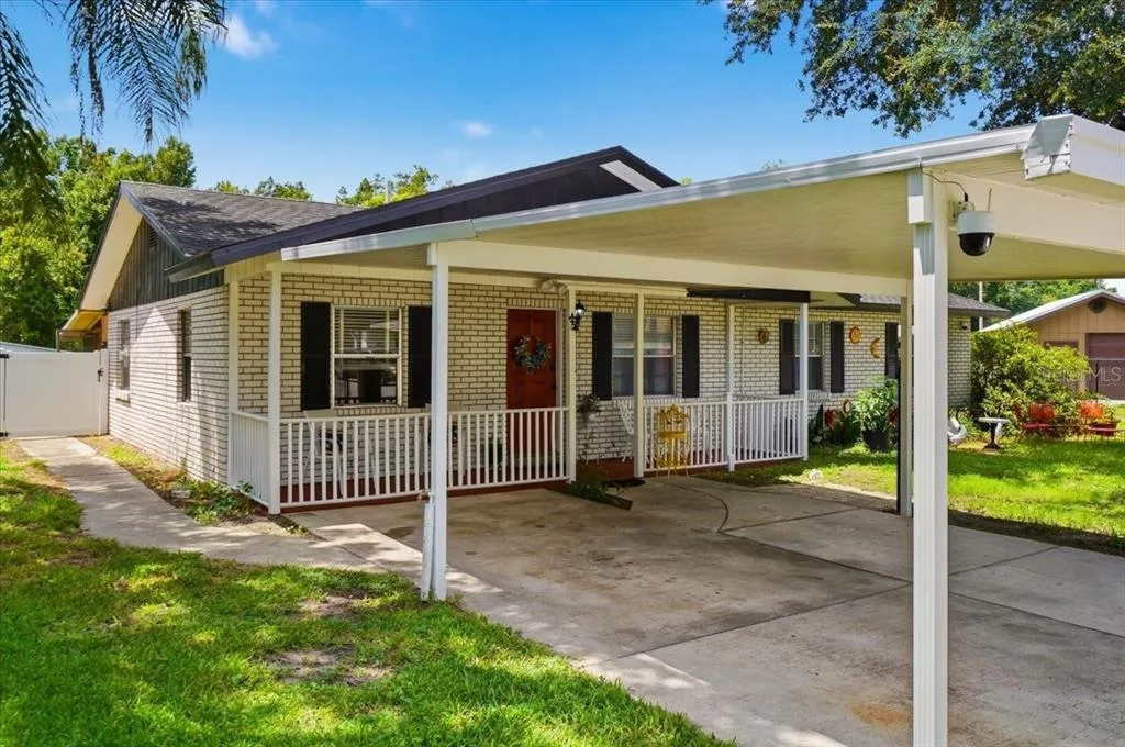 156 MANSEAU DRIVE, WINTER HAVEN, FL 33880