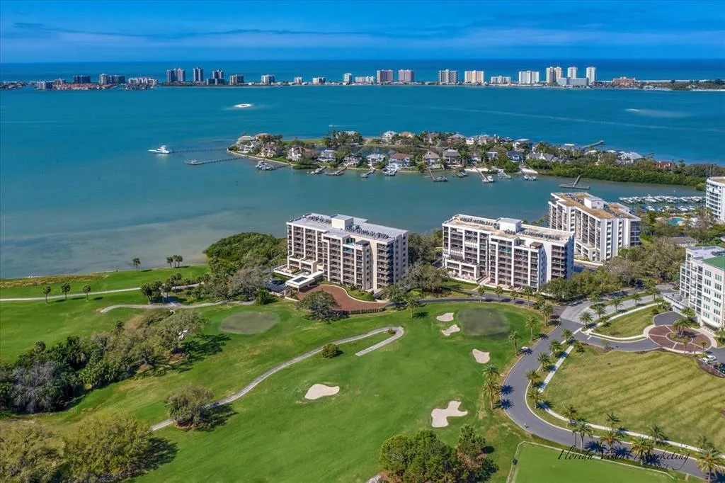6 BELLEVIEW BOULEVARD # 105, BELLEAIR, FL 33756