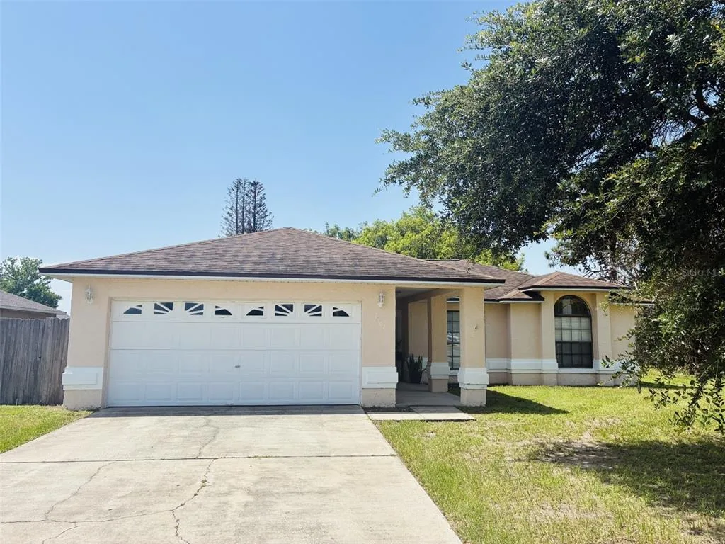 2704 KENDALL AVENUE, KISSIMMEE, FL 34744