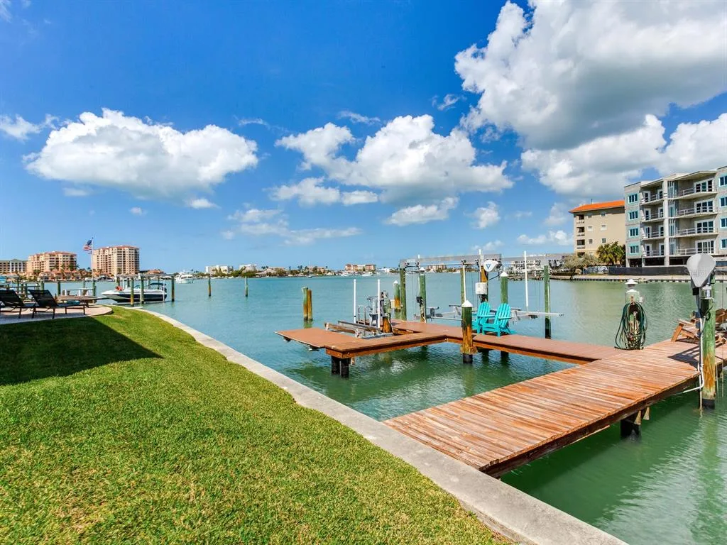 210 DOLPHIN POINT # B, CLEARWATER BEACH, FL 33767
