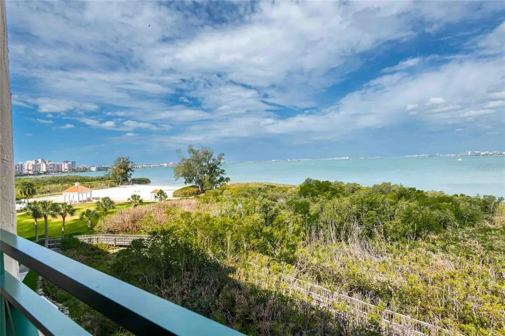 4737 DOLPHIN CAY LANE S # 407, ST PETERSBURG, FL 33711