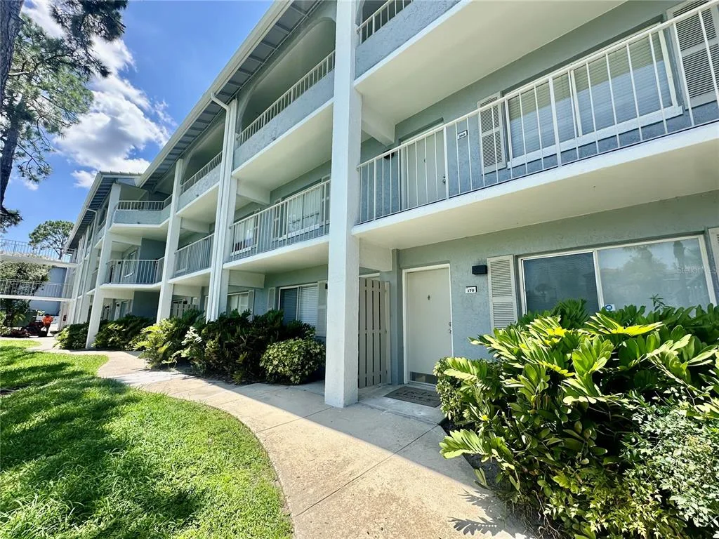 115 OYSTER BAY CIRCLE # 170, ALTAMONTE SPRINGS, FL 32701