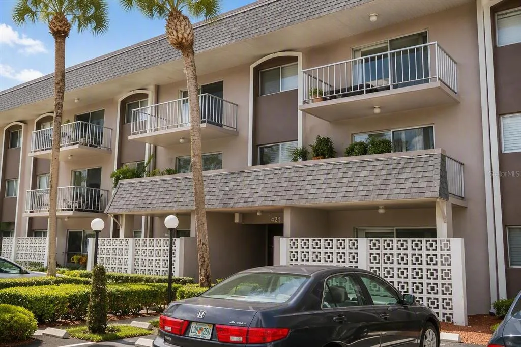 4610 W GRAY STREET # 307, TAMPA, FL 33609