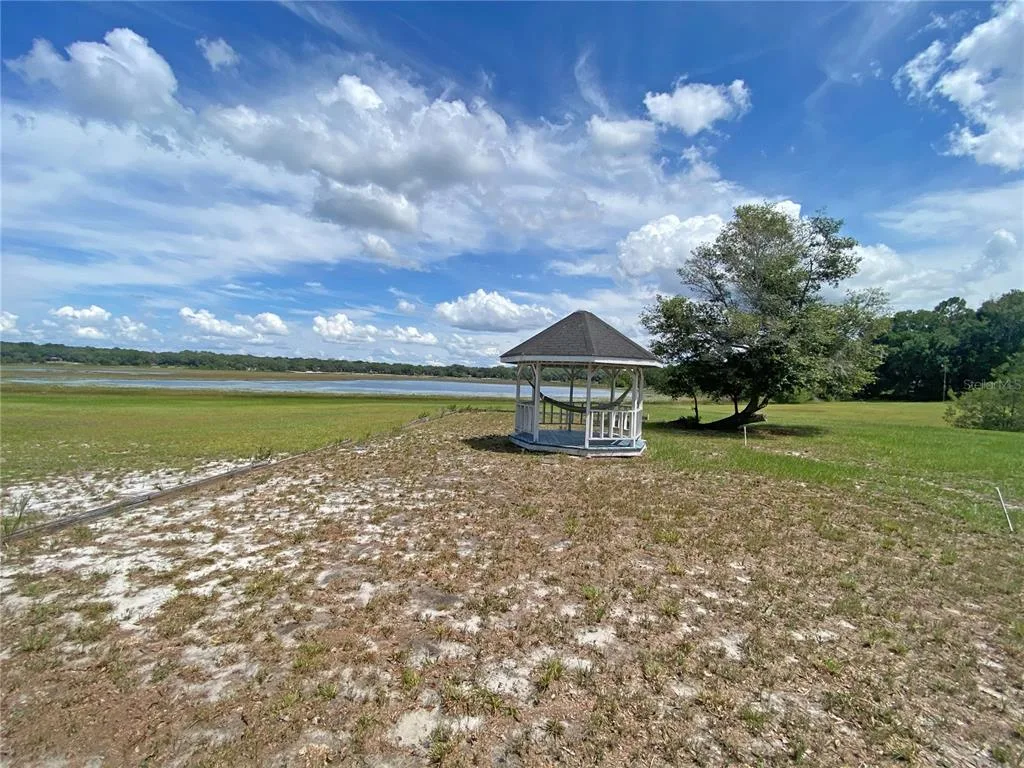 148 SWAN LAKE DRIVE, MELROSE, FL 32666