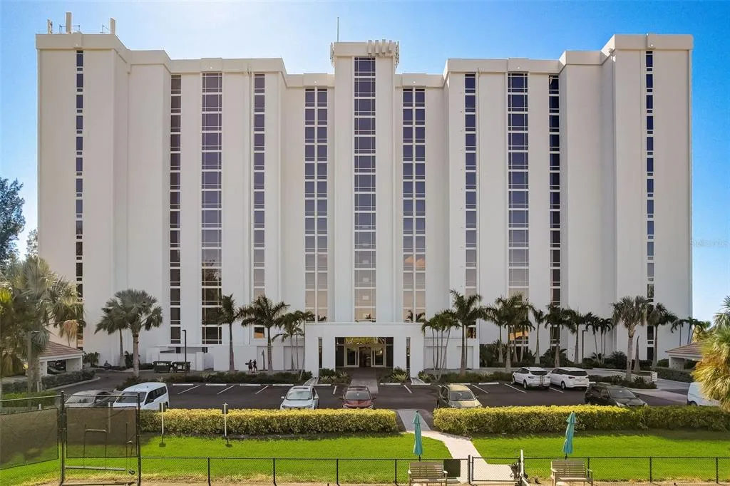 2425 GULF OF MEXICO DRIVE # 14B, LONGBOAT KEY, FL 34228