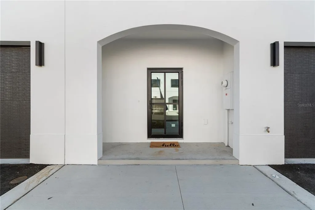 4350 CAMBIO GARDENS COURT, TAMPA, FL 33610
