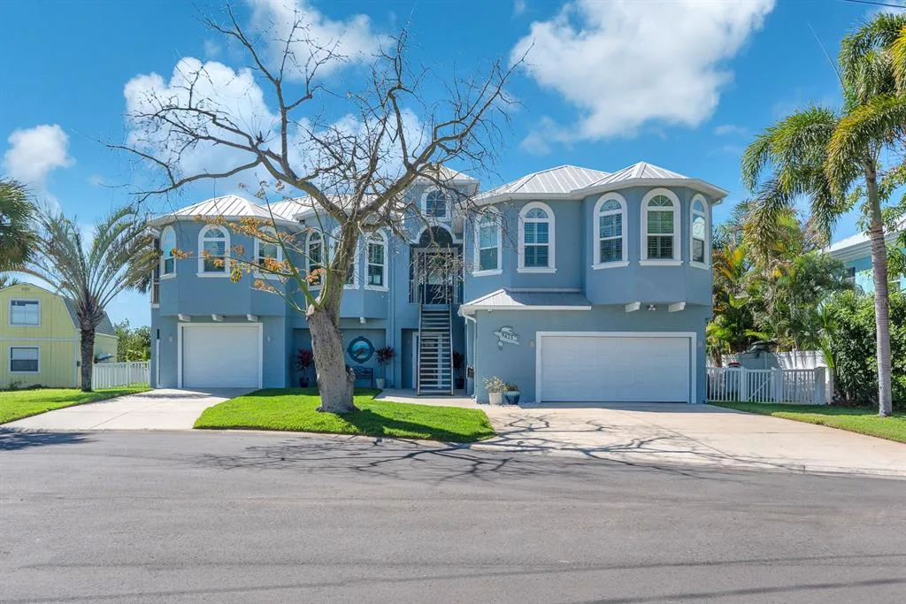 9425 OAK STREET, RIVERVIEW, FL 33578