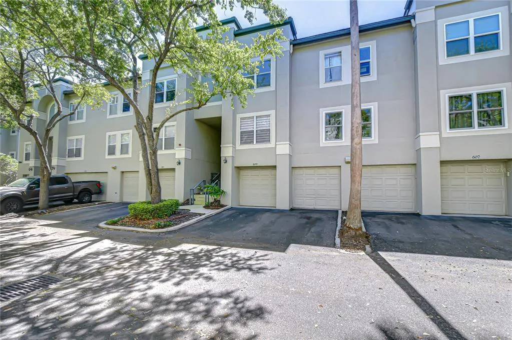 609 TROPICAL BREEZE WAY # 609, TAMPA, FL 33602