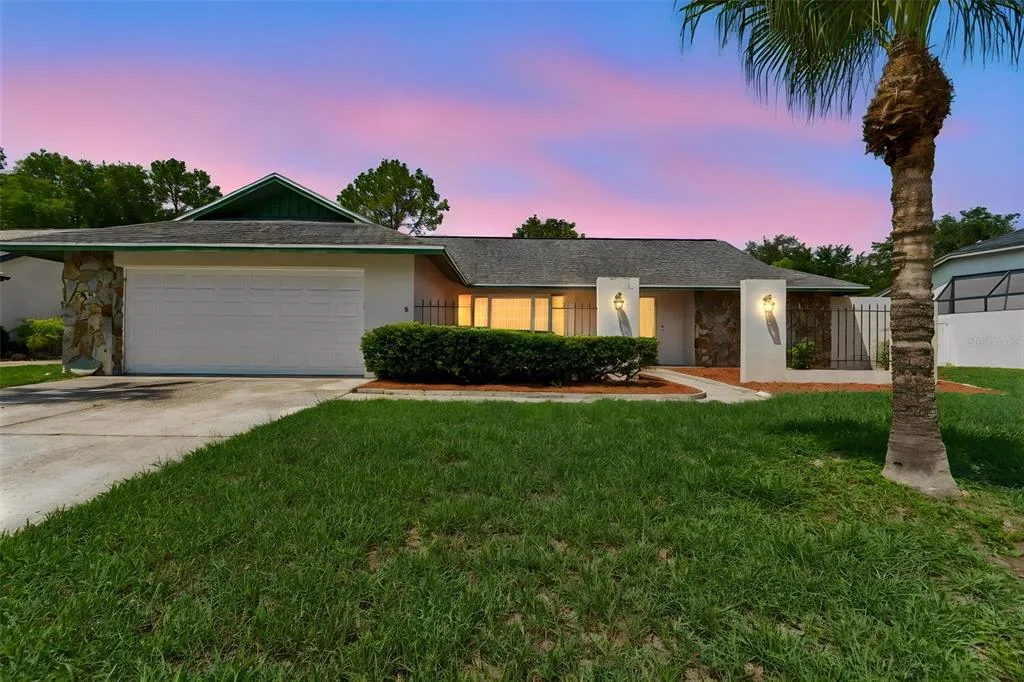 9237 PEBBLE CREEK DRIVE, TAMPA, FL 33647