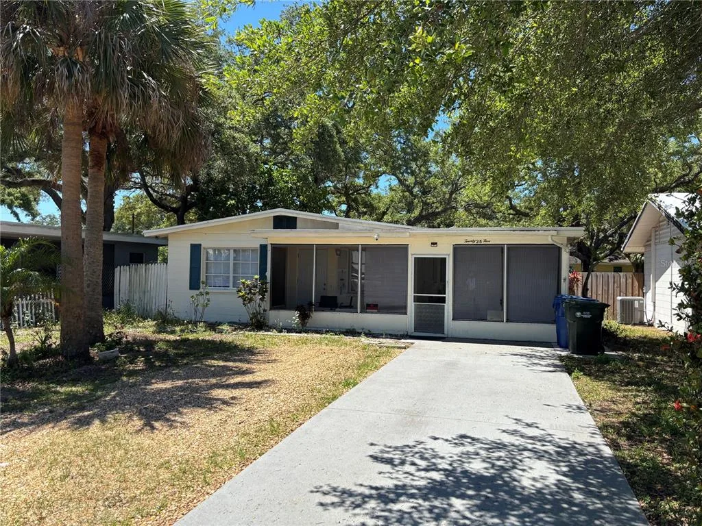 25 6TH AVENUE SE, LARGO, FL 33771