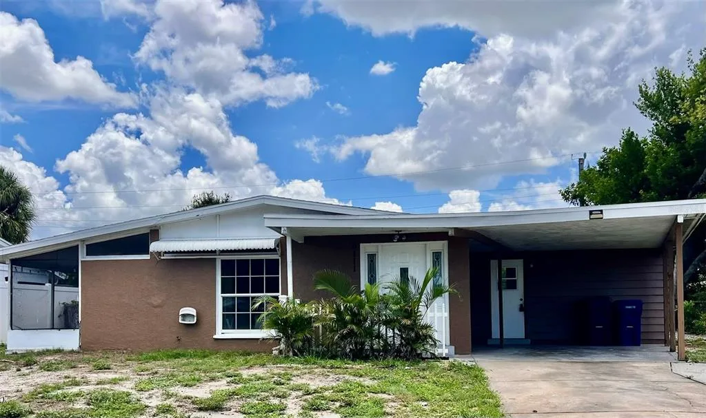 6111 ROLLINS STREET, BRADENTON, FL 34207