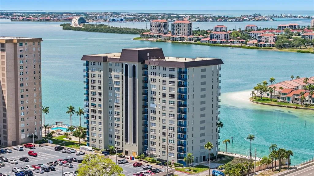 5220 BRITTANY DR S # 901, ST PETERSBURG, FL 33715