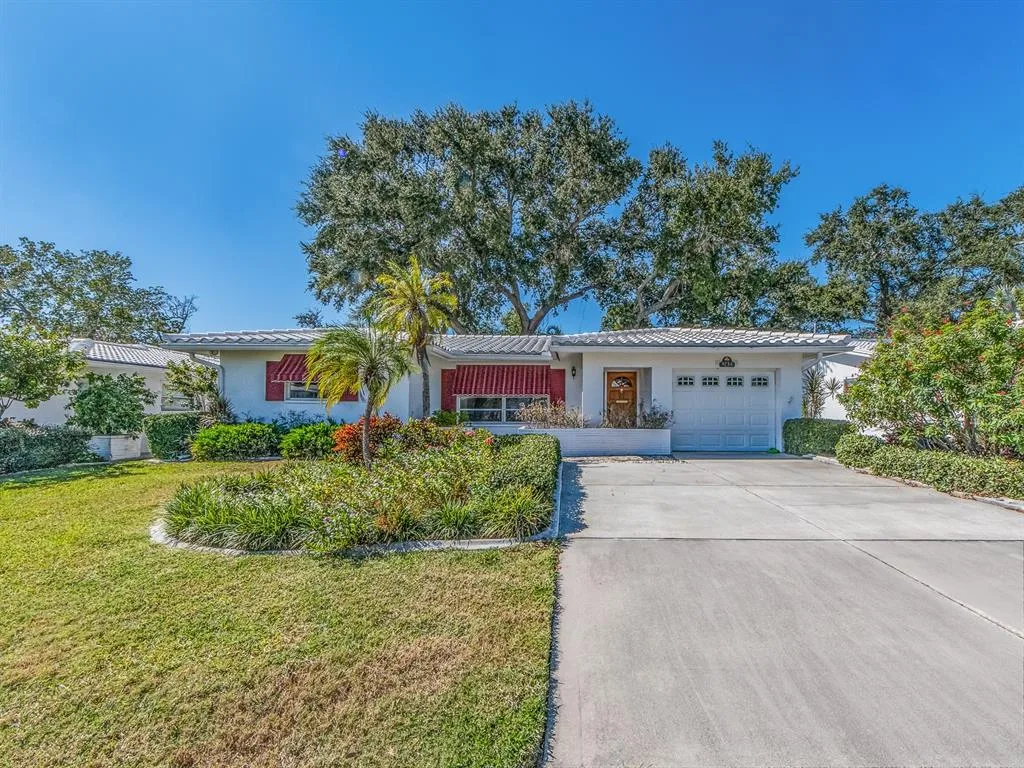 9234 141ST STREET, SEMINOLE, FL 33776