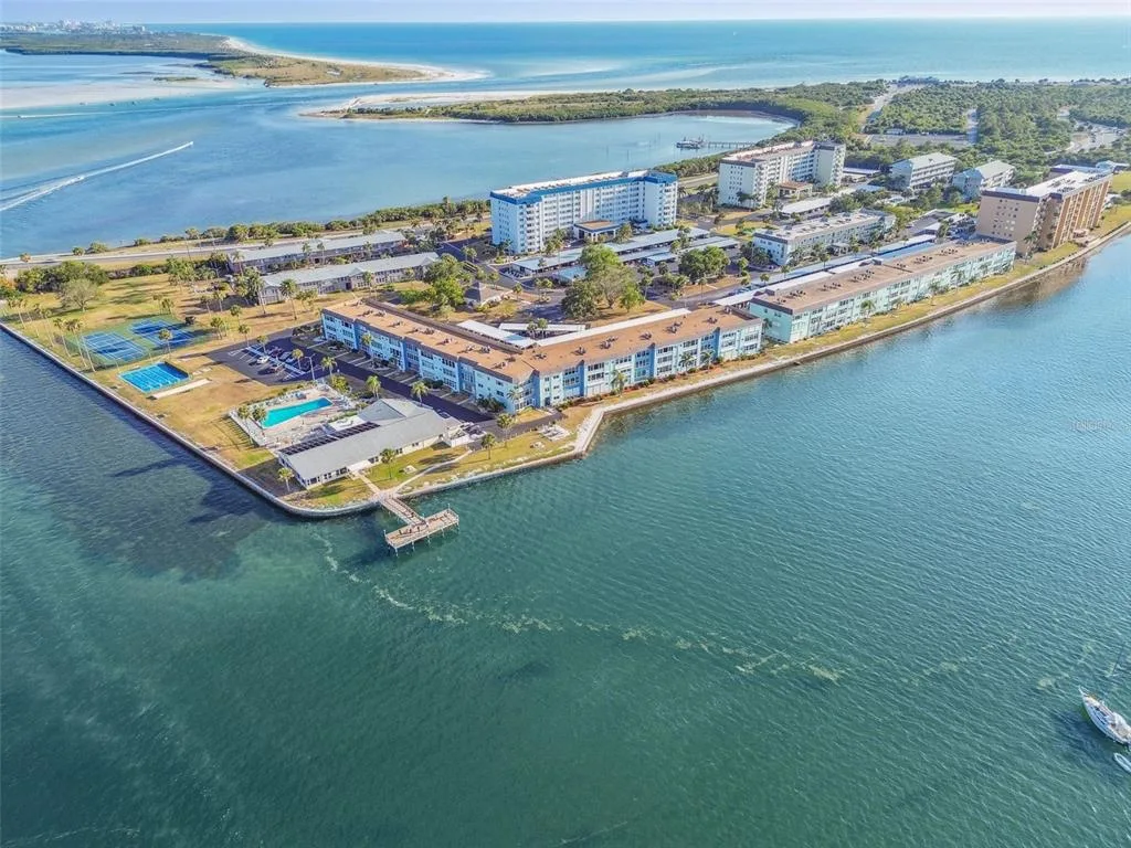 8 GLENCOE PLACE # 107, DUNEDIN, FL 34698