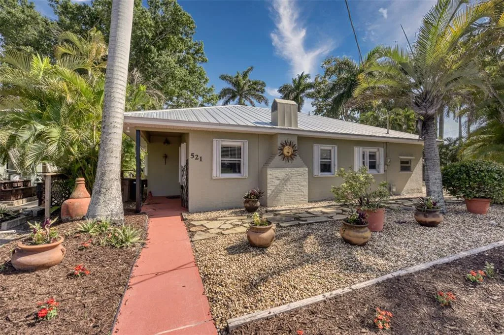 521 W OLYMPIA AVENUE, PUNTA GORDA, FL 33950