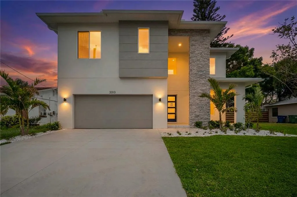 3310 W ROGERS AVENUE, TAMPA, FL 33611
