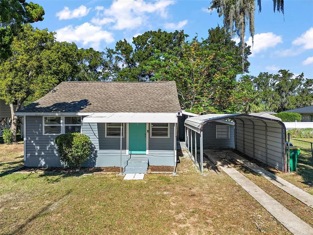 105 W STEVENS AVENUE, EUSTIS, FL 32726