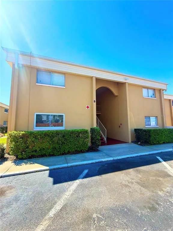 1000 LAKE OF THE WOODS BOULEVARD # 101B, CASSELBERRY, FL 32730