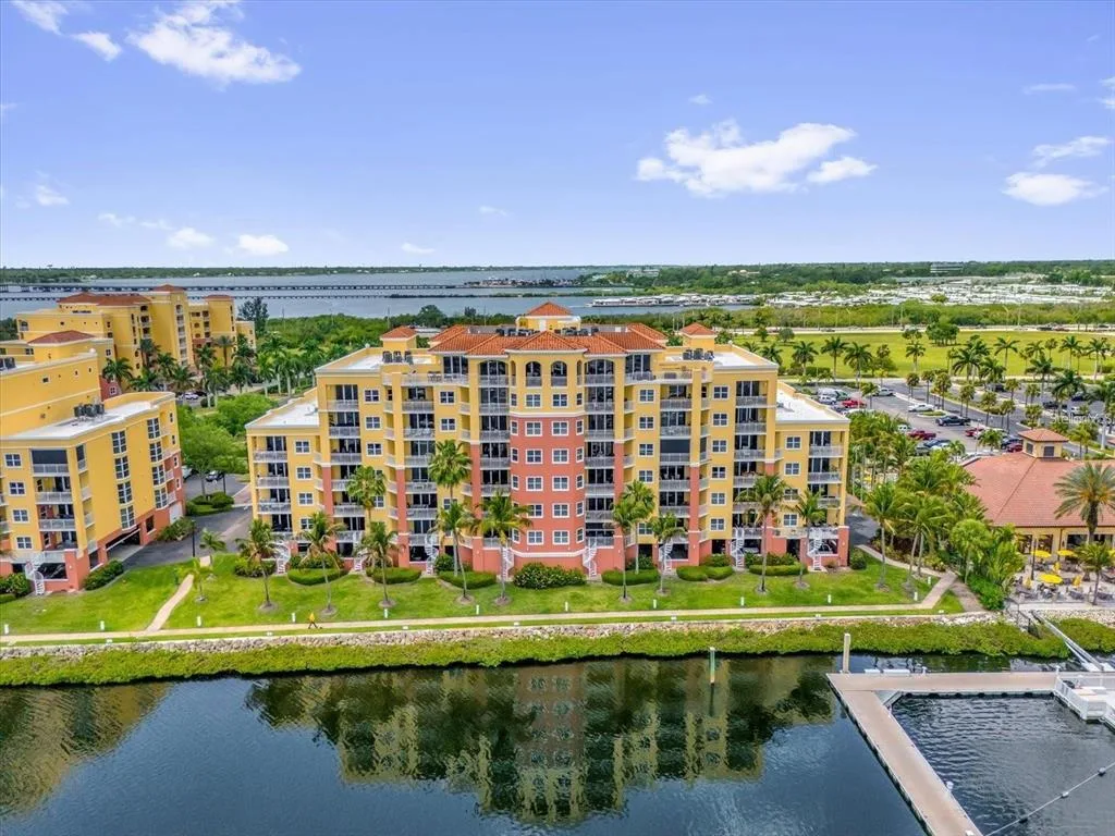 606 RIVIERA DUNES WAY # 207, PALMETTO, FL 34221