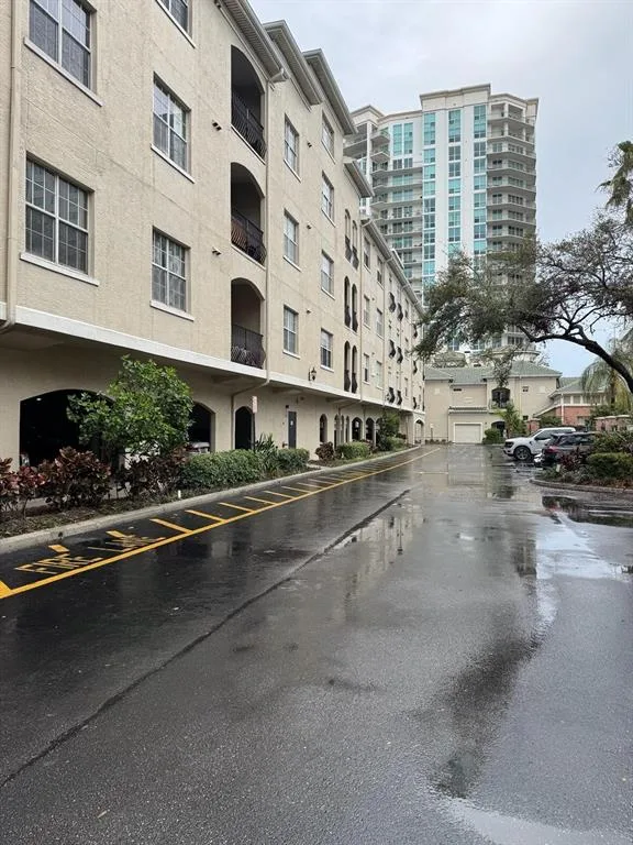 501 KNIGHTS RUN AVENUE # 2106, TAMPA, FL 33602