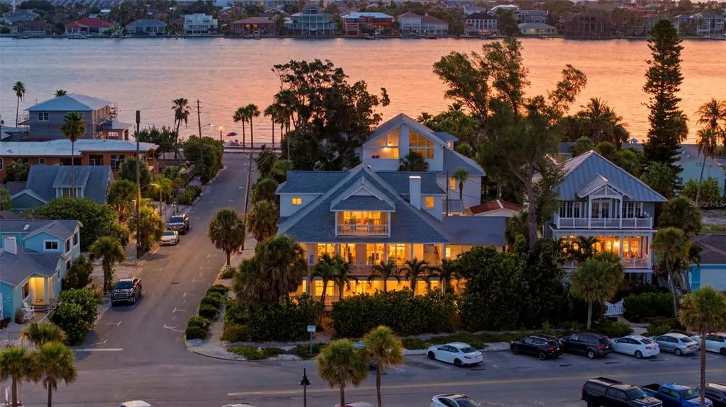 106 2ND AVENUE, ST PETE BEACH, FL 33706