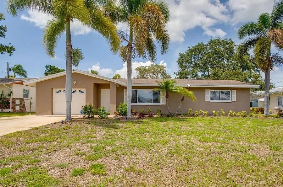 11533 69TH AVENUE, SEMINOLE, FL 33772