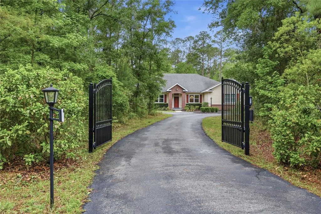 9208 NW 64TH TERRACE, GAINESVILLE, FL 32653