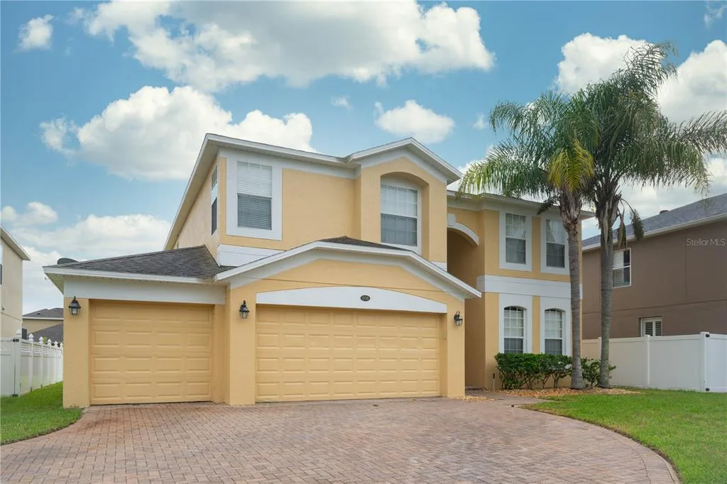 806 LOST GROVE CIRCLE, WINTER GARDEN, FL 34787