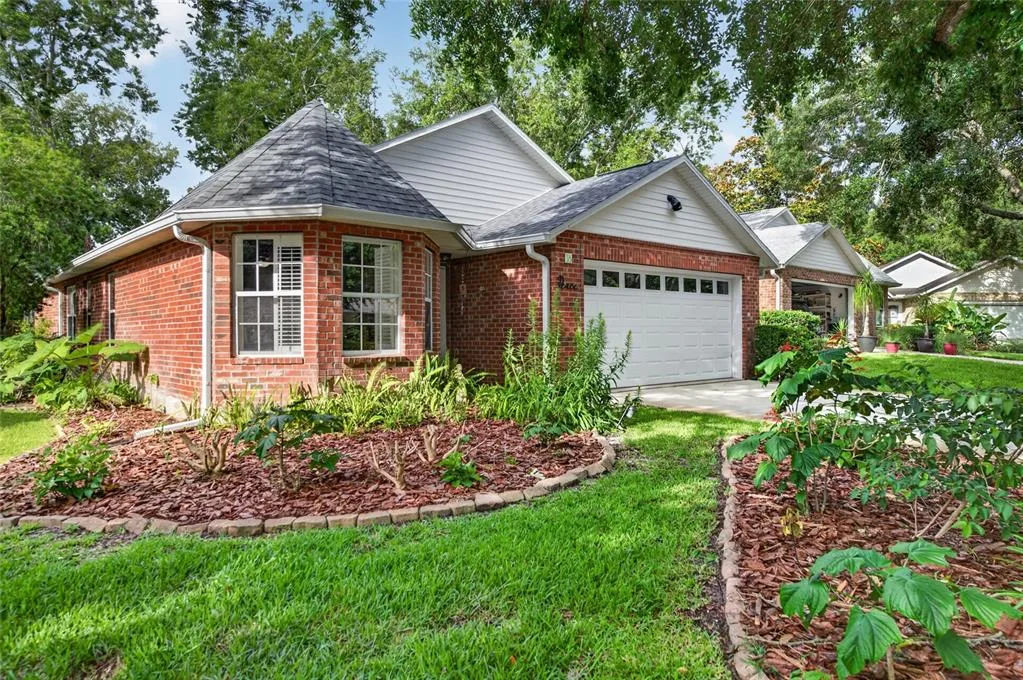 18 OAK VILLAGE DRIVE, ORMOND BEACH, FL 32174
