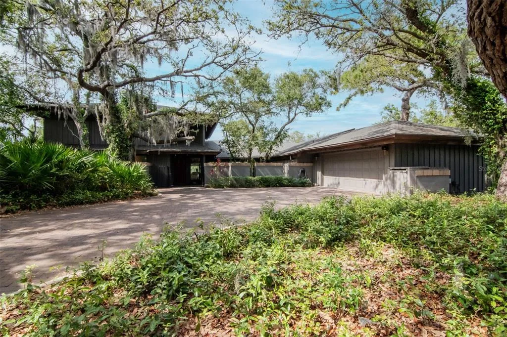1296 WEYBRIDGE LANE, DUNEDIN, FL 34698