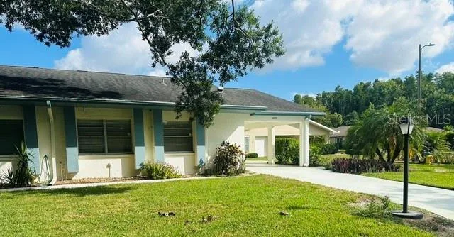 2033 HAWKHURST CIRCLE # 180, SUN CITY CENTER, FL 33573
