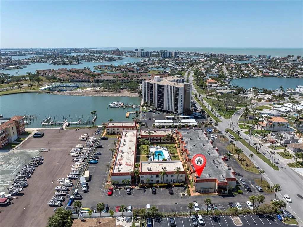 10365 PARADISE BOULEVARD # 4, TREASURE ISLAND, FL 33706