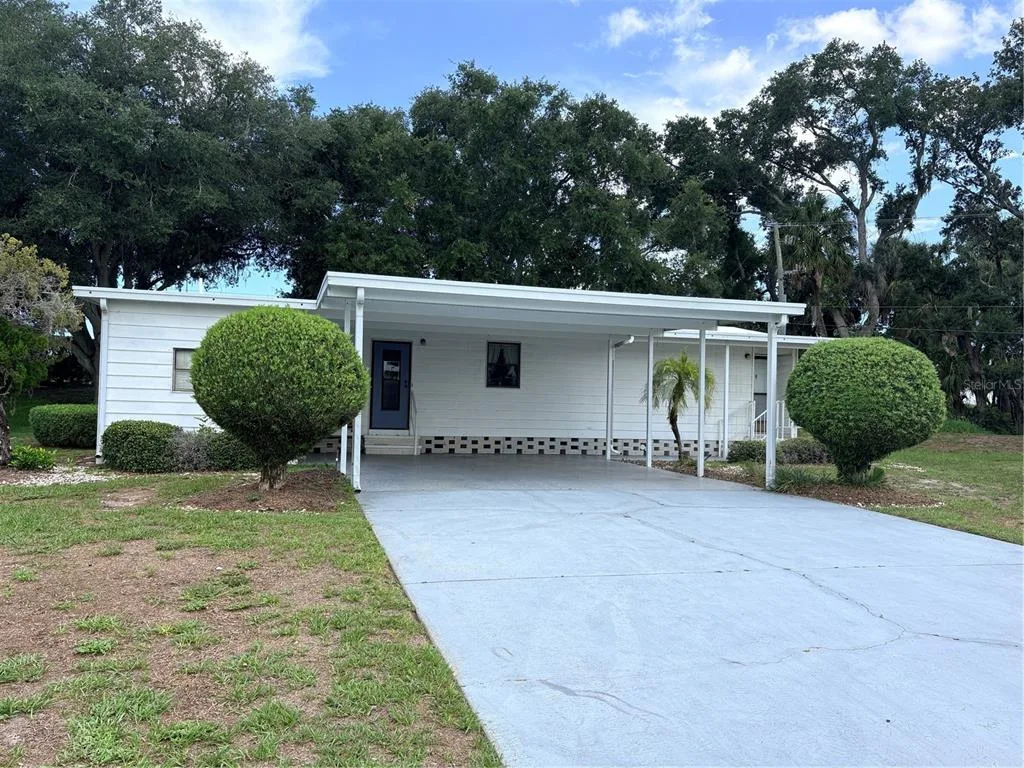 8519 BUCKINGHAM PLACE, PALMETTO, FL 34221