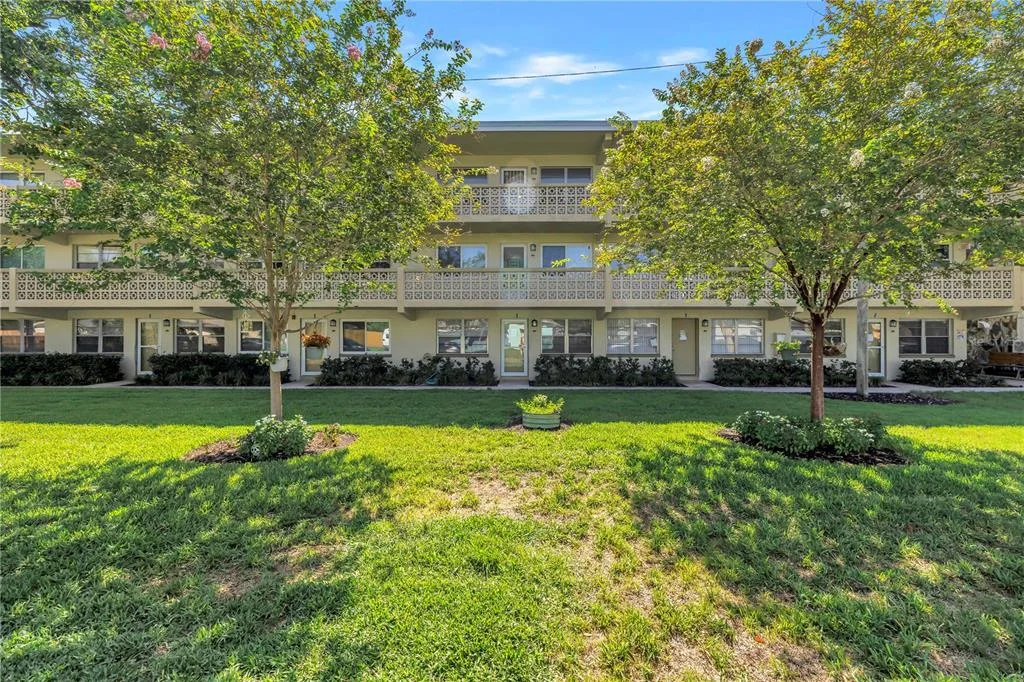 1051 79TH AVENUE N # 105, ST PETERSBURG, FL 33702