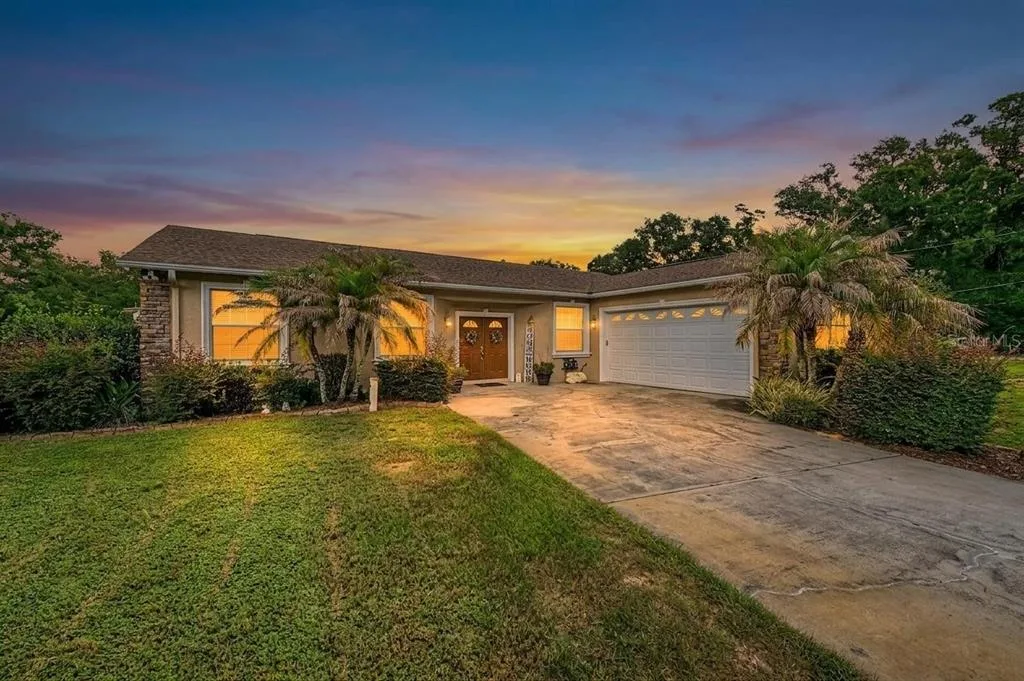 2216 PINECREST DRIVE, LUTZ, FL 33549